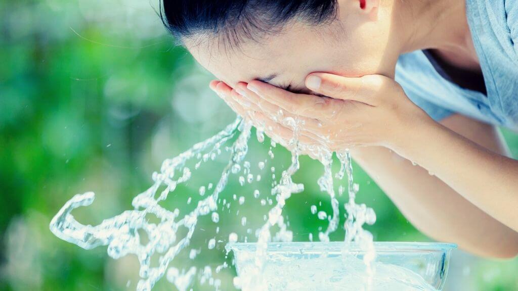 What is double cleansing and what are the benefits of double cleansing?