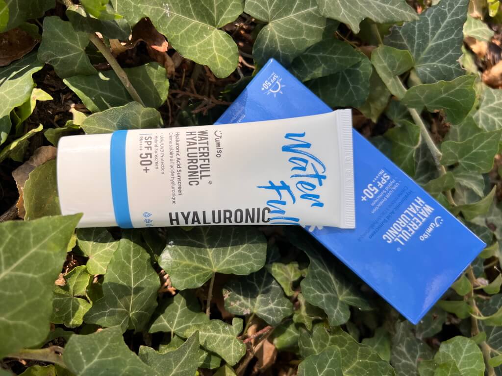 Jumiso Waterfull Hyaluronic Sunscreen and box