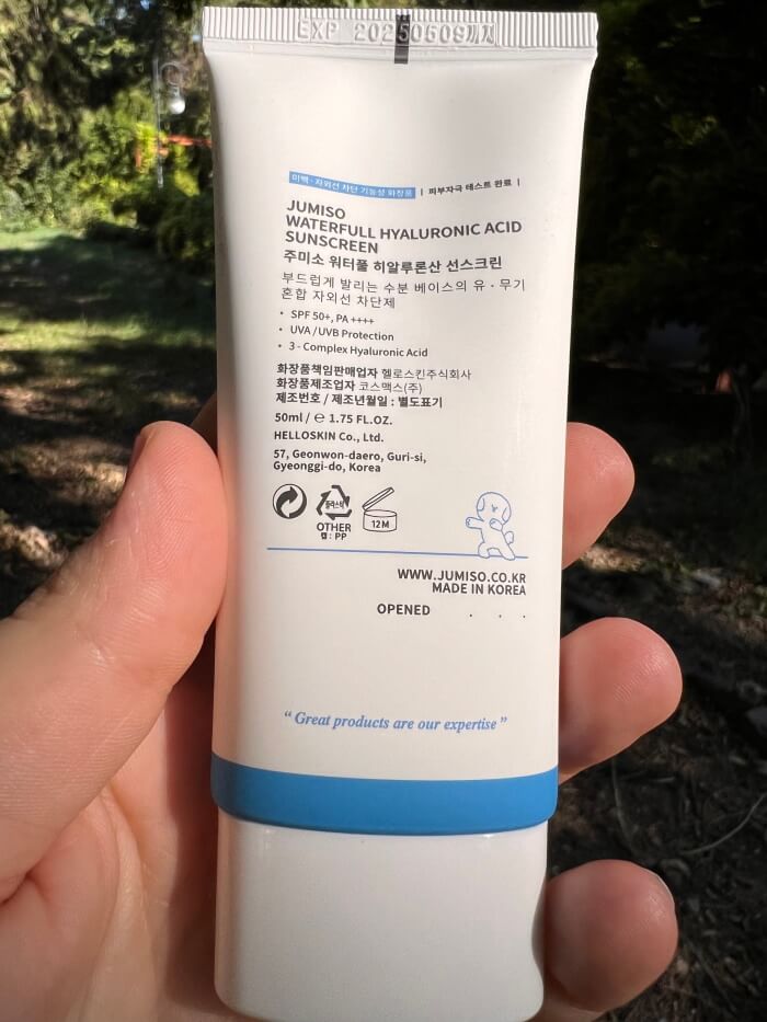 Jumiso Waterfull Hyaluronic Sunscreen back