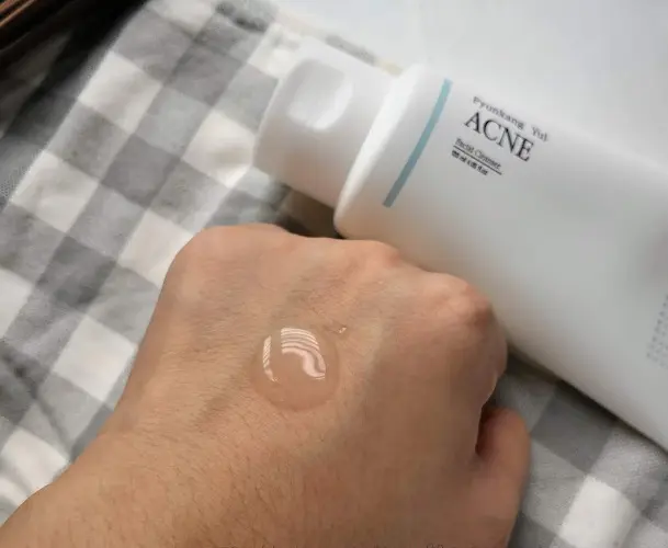 pyunkang yul acne facial cleanser texture