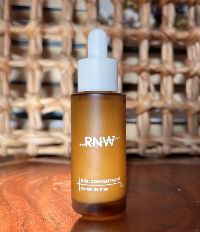 Best niacinamide containing products to treat Hyperpigmentation - RNW Der. Concentrate Ceramide Plus Serum