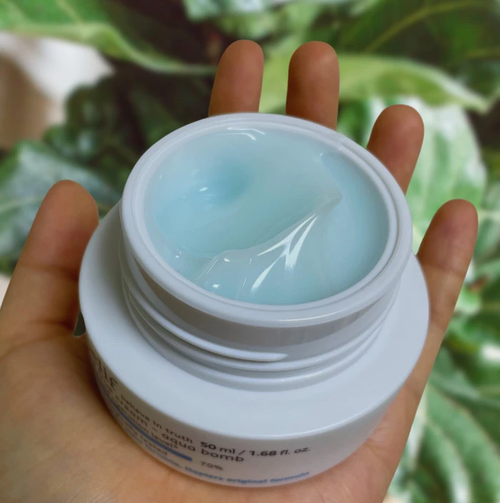 Belif The True Cream Aqua Bomb texture