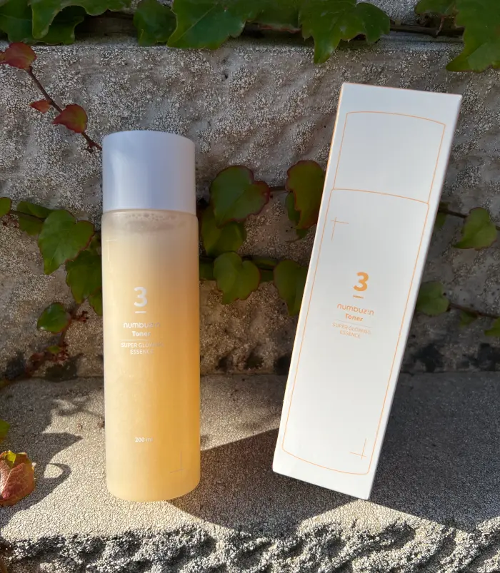 Numbuzin No.3 Super Glowing Essence Toner